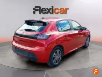 Usado Peugeot 208 Active 101 CV (74 kW) 2021 Rojo Utilitario