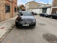 Usado Mercedes E220 194 CV (142 kW) 2018 Negro Familiar