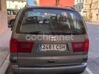 Usado Seat Alhambra 130 CV (95 kW) 2004 Gris / plata Monovolumen