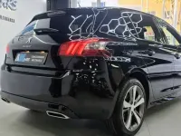 Usado Peugeot 308 GT-line 131 CV (96 kW) 2015 Negro Utilitario