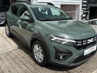 Usado Dacia Sandero Expression 91 CV (66 kW) 2024 Verde Berlina