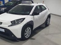 Usado Toyota Aygo X Play 72 CV (52 kW) 2022 Blanco SUV