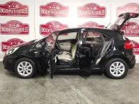 Usado Kia Rio 85 CV (62 kW) 2013 Negro Berlina