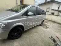 Usado Mercedes Viano 150 CV (110 kW) 2010 Gris / plata Monovolumen