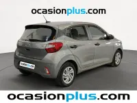 Usado Hyundai i10 67 CV (49 kW) 2022 Gris Utilitario