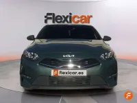 Usado Kia Ceed 101 CV (74 kW) 2022 Verde Utilitario