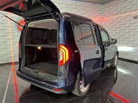 Usado Mercedes 180 116 CV (85 kW) 2024 Azulazul cavansita Berlina