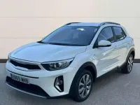 Usado Kia Stonic 84 CV (61 kW) 2023 Blanco SUV