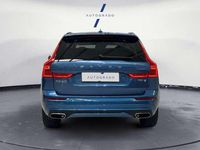 Käytetty Volvo XC60 Business Edition 392 HP (288 kW) 2019 Sininen Katumaasturi