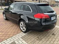Usado Opel Insignia Sportive 195 CV (143 kW) 2012 Negro Familiar