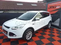 Usado Ford Kuga Titanium 120 CV (88 kW) 2015 Blanco SUV