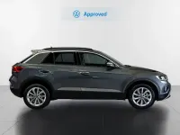 Usado VW T-Roc Life 150 CV (110 kW) 2023 Gris SUV