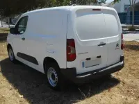 Usado Citroën Berlingo 76 CV (55 kW) 2021 Blanco Monovolumen