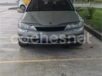 Usado Renault Laguna II Privilege 137 CV (100 kW) 2004 Beige Berlina