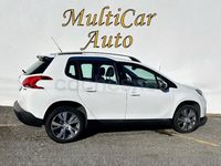 Usado Peugeot 2008 Allure 100 CV (73 kW) 2015 Blanco SUV