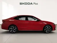 Usado Skoda Octavia 150 CV (110 kW) 2025 Rojo
