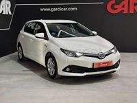 Usado Toyota Auris Hybrid Active 136 CV (100 kW) 2019 Blanco Berlina