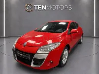 Usado Renault Mégane III Dynamique 105 CV (77 kW) 2010 Granate Berlina