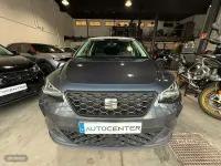 Usado Seat Arona Style 110 CV (80 kW) 2023 Gris SUV
