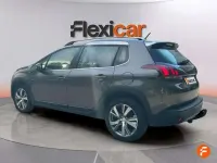 Usado Peugeot 2008 Allure 131 CV (96 kW) 2018 Gris SUV
