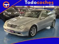 Usado Mercedes C180 143 CV (105 kW) 2004 Gris / plata Berlina