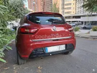 Begagnad Renault Clio IV Zen 90 HK (66 kW) 2016 Röd Sedan