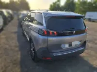 Usado Peugeot 5008 Allure 131 CV (96 kW) 2022 Gris SUV