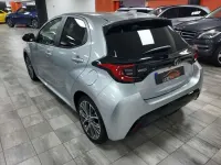 Nuevo Toyota Yaris Plus 116 CV (85 kW) 2025 Gris Utilitario