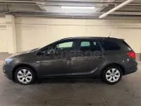 Usado Opel Astra Selective 110 CV (80 kW) 2015 Marrón Familiar