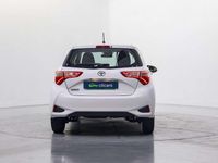 Usado Toyota Yaris Active 111 CV (81 kW) 2019 Blanco Utilitario