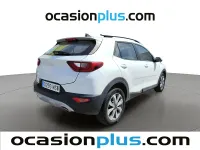 Usado Kia Stonic 101 CV (74 kW) 2024 Blanco SUV