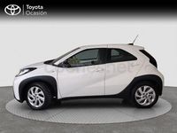 Usado Toyota Aygo X Play 72 CV (52 kW) 2022 Blanco SUV