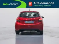 Usado Peugeot 208 Signature Sky 83 CV (61 kW) 2019 Rojo Utilitario