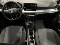 Usado Seat Ibiza Style Plus 110 CV (80 kW) 2022 Azul Utilitario