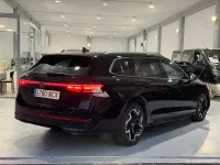 Usado VW Passat R-line 150 CV (110 kW) 2025 Negro Familiar