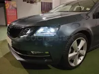 Usado Skoda Octavia Style 150 CV (110 kW) 2018 Gris / plata Familiar