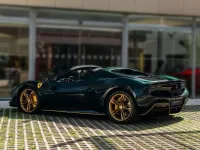 Usado Ferrari 296 830 CV (610 kW) 2025 Verde metalizado Descapotable