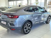 Usado Renault Arkana Zen 139 CV (102 kW) 2022 Gris SUV