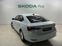 Usado Skoda Octavia Ambition 110 CV (80 kW) 2022 Blanco Berlina
