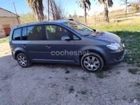 Usado VW Touran Highline 140 CV (102 kW) 2007 Gris / plata Monovolumen