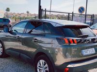 Usado Peugeot 3008 Active 131 CV (96 kW) 2020 Gris SUV