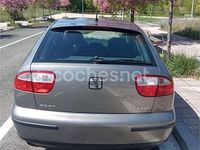 Usado Seat Leon Sport 105 CV (77 kW) 2003 Gris / plata Utilitario