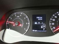 Usado Dacia Sandero Comfort 91 CV (66 kW) 2021 Naranja Utilitario