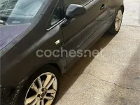 Usado Opel Corsa 70 CV (51 kW) 2006 Negro Utilitario