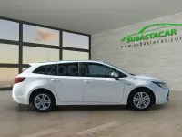 Begagnad Toyota Corolla Business Edition 122 HK (89 kW) 2021 Vit Kombi