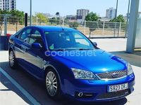 Usado Ford Mondeo ST 226 CV (166 kW) 2005 Azul Berlina