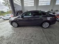 Usado Opel Astra Selective 131 CV (96 kW) 2014 Marrón Berlina
