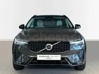 Usado Volvo XC60 Plus 250 CV (183 kW) 2025 Gris / plata SUV
