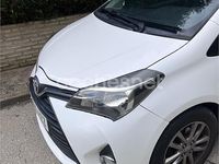 Usado Toyota Yaris City 69 CV (50 kW) 2014 Blanco Berlina