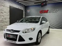 Usado Ford Focus Trend 125 CV (91 kW) 2012 Blanco Berlina